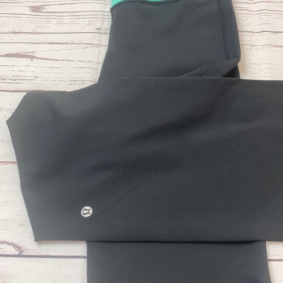 Lululemon leggings  - Picture 6 of 8